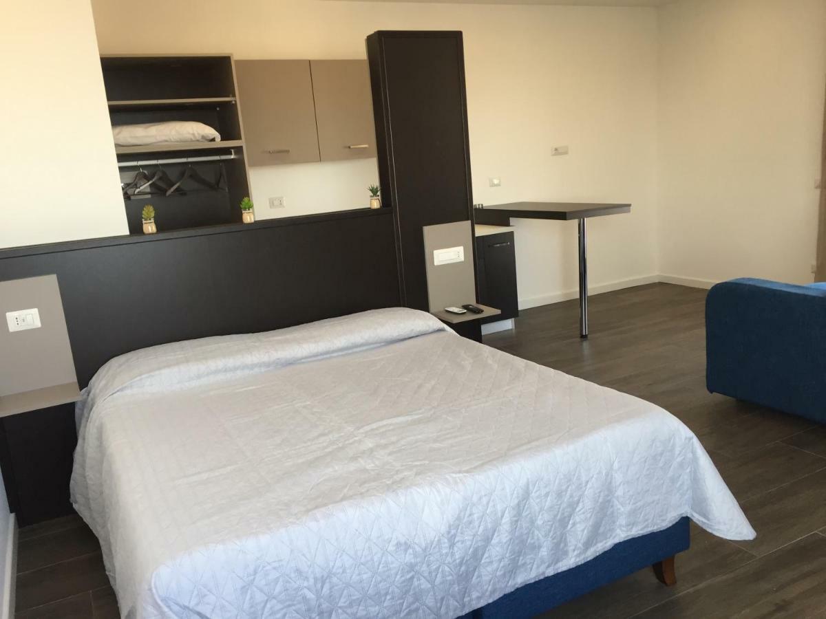 Residenza Garibaldi Apartment Наполи Екстериор снимка