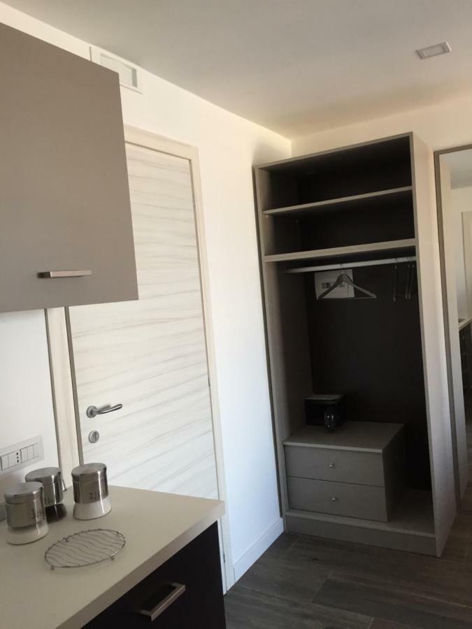 Residenza Garibaldi Apartment Наполи Екстериор снимка