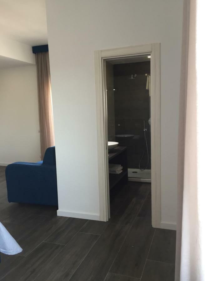 Residenza Garibaldi Apartment Наполи Екстериор снимка